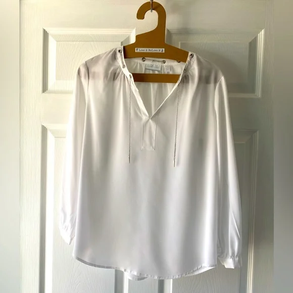 NEW YORK & COMPANY White Long Sleeve Top Medium Size New - Picture 1 of 7